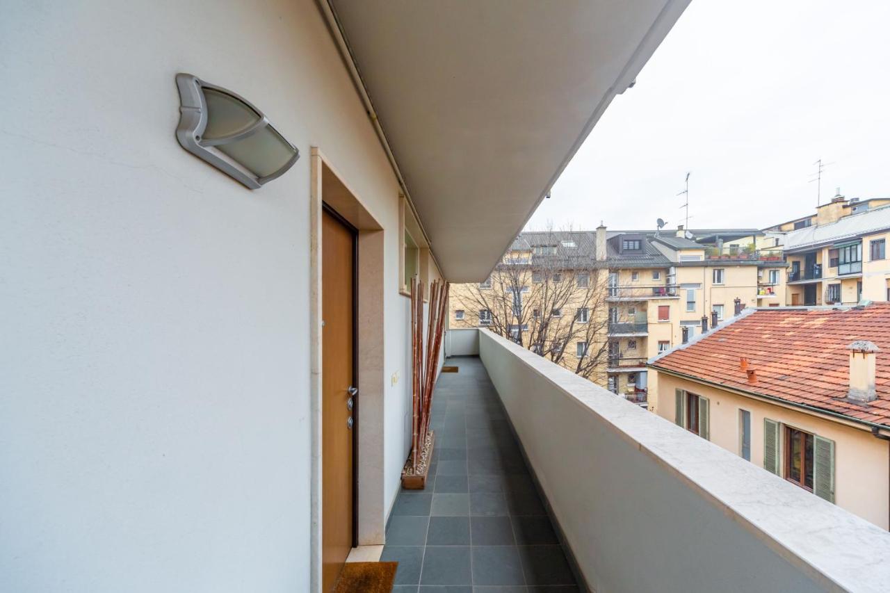 Cozy Apt - Corso Vercelli & Conciliazione M1 มิลาน ภายนอก รูปภาพ