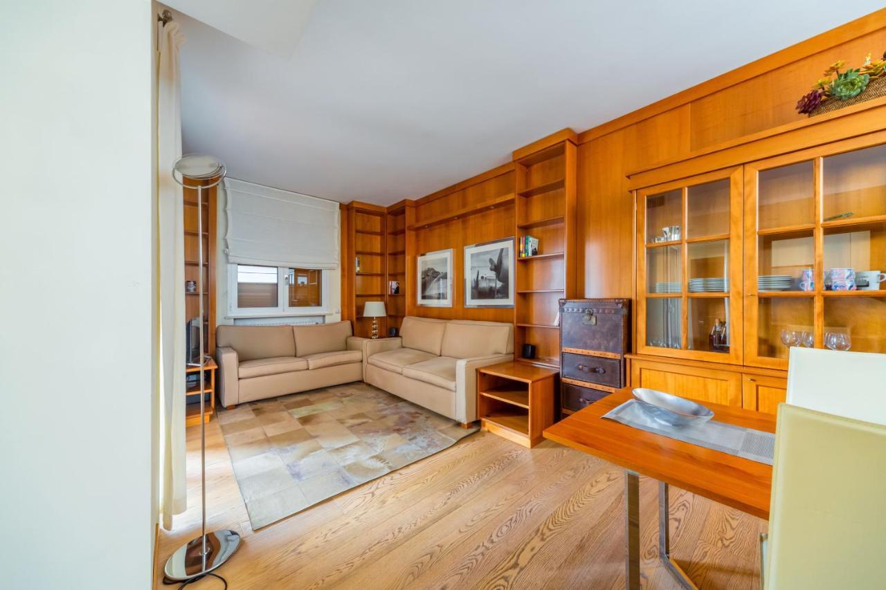 Cozy Apt - Corso Vercelli & Conciliazione M1 มิลาน ภายนอก รูปภาพ