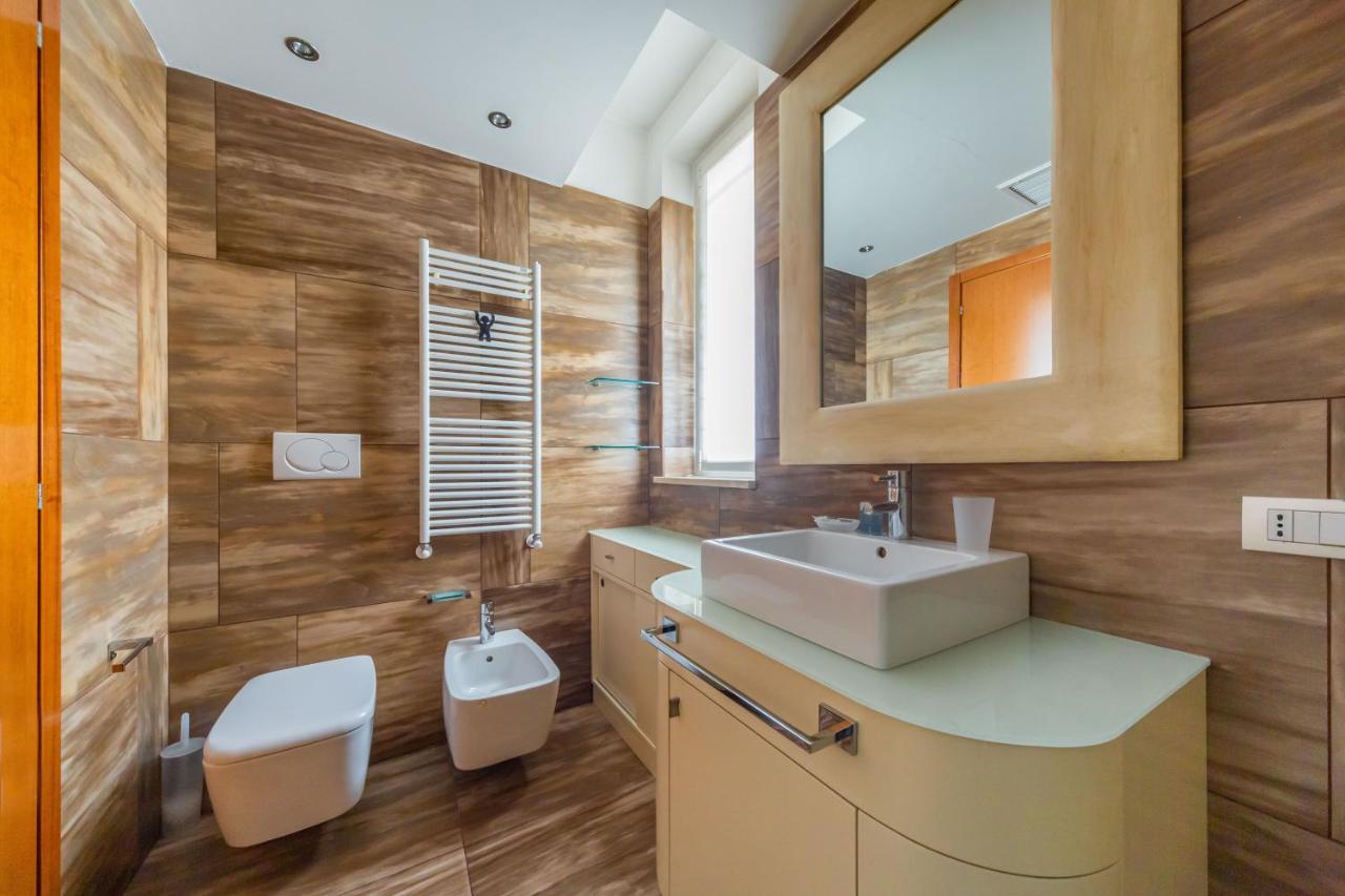 Cozy Apt - Corso Vercelli & Conciliazione M1 มิลาน ภายนอก รูปภาพ