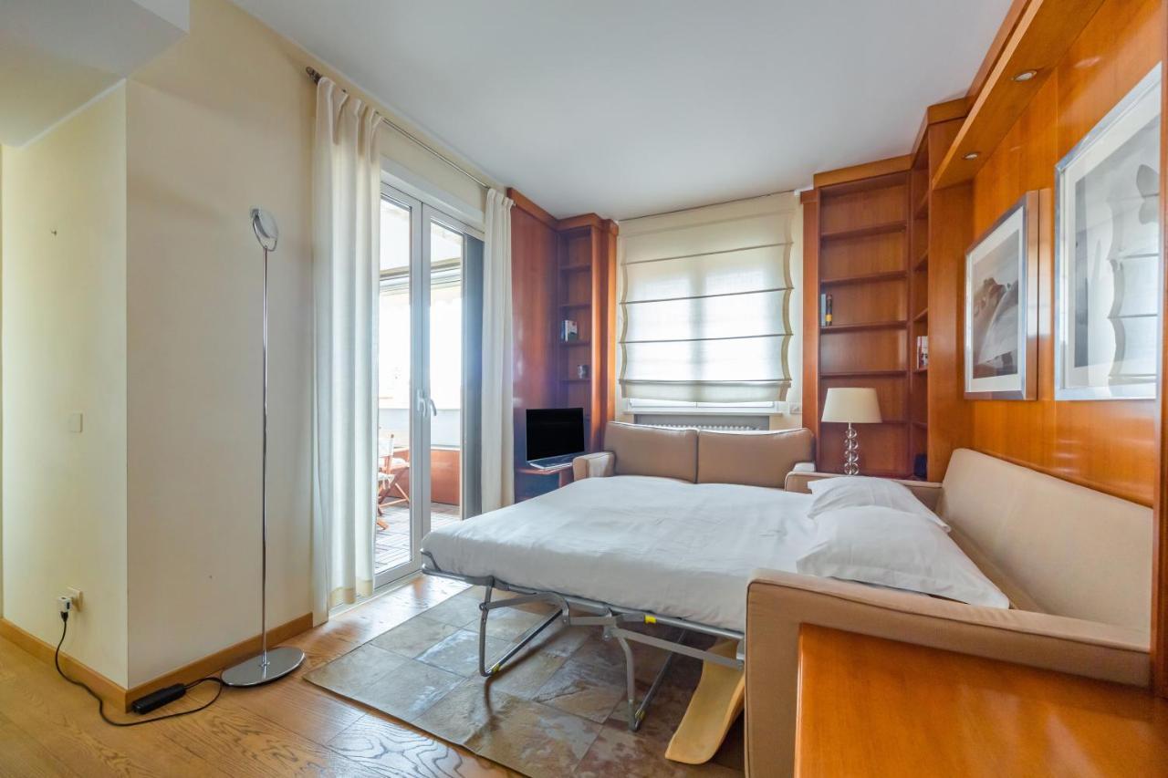 Cozy Apt - Corso Vercelli & Conciliazione M1 มิลาน ภายนอก รูปภาพ