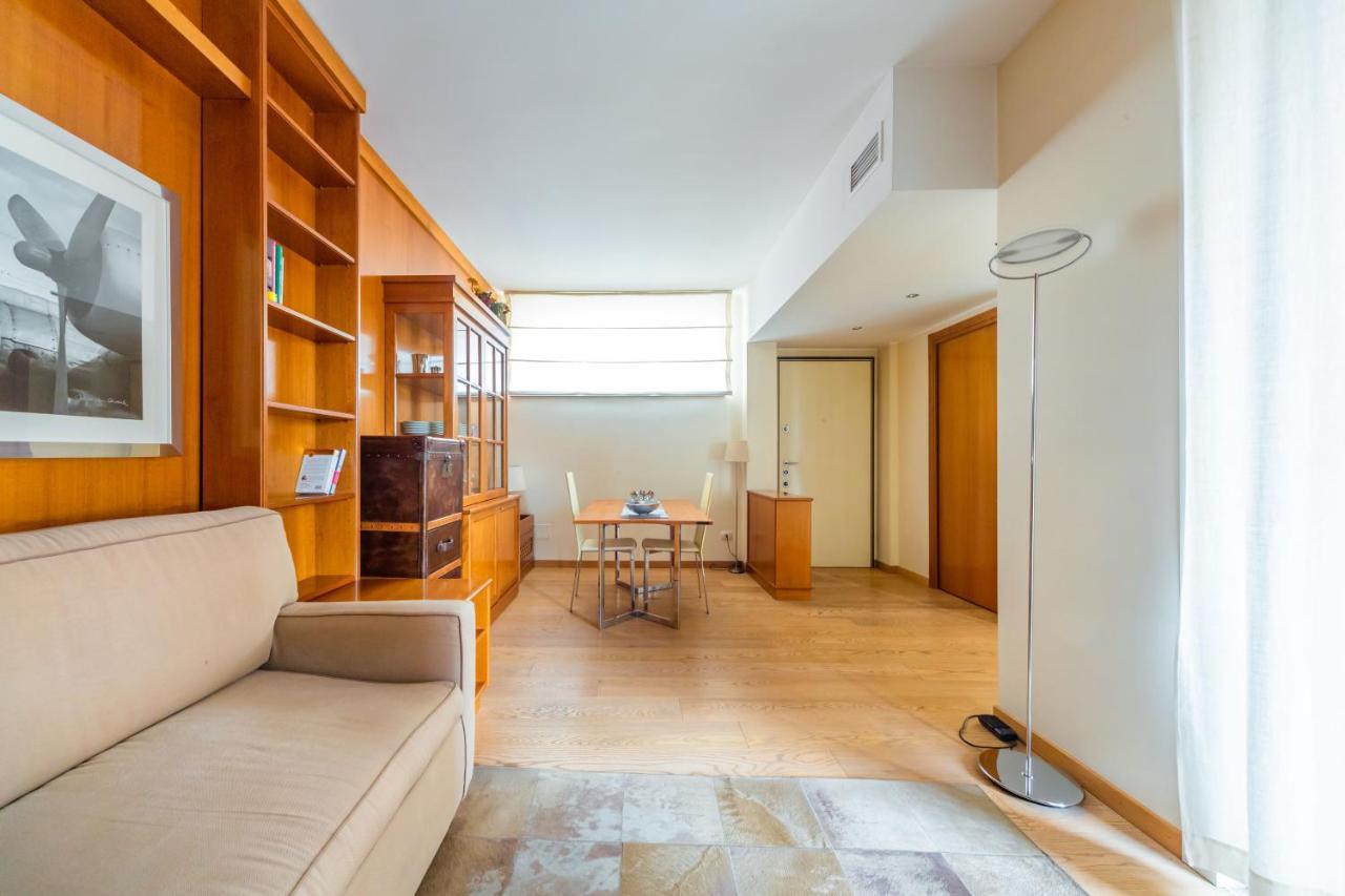 Cozy Apt - Corso Vercelli & Conciliazione M1 มิลาน ภายนอก รูปภาพ