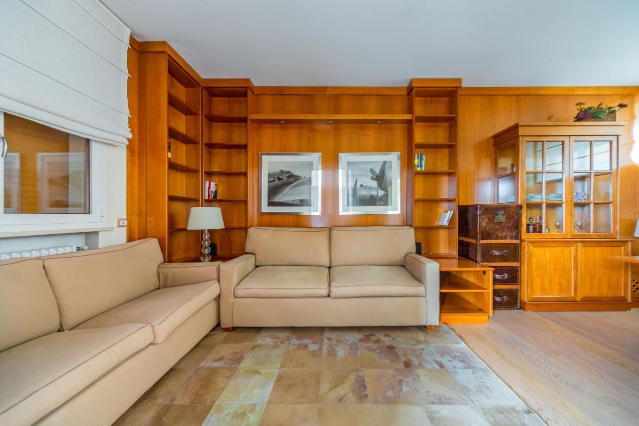 Cozy Apt - Corso Vercelli & Conciliazione M1 มิลาน ภายนอก รูปภาพ